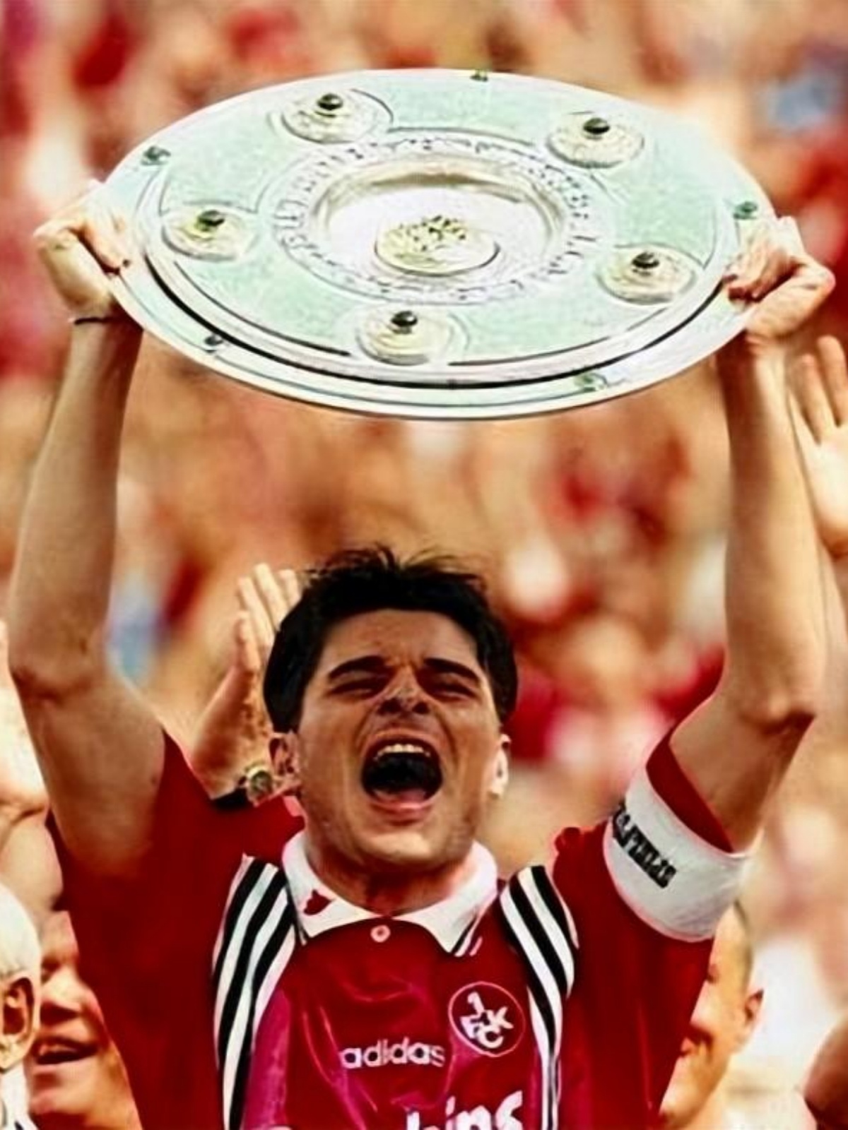 金年会2025年西汉姆训练开放日，加时末段主帅复盘引欢呼，德国杯在即，团队化学反应显著的简单介绍